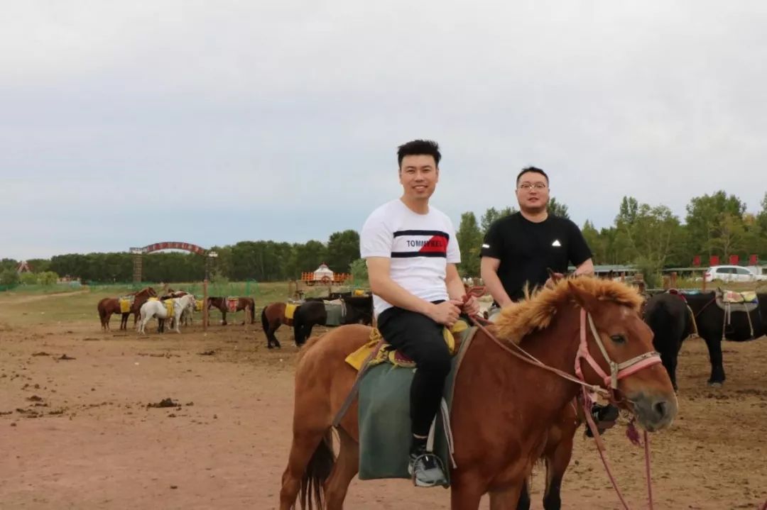 重诺守道塞外行，金戈铁马中科鸣